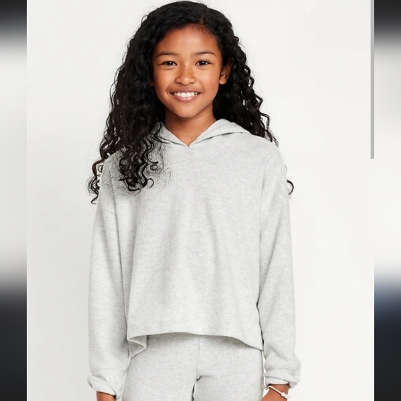 ⭐️40% Off⭐️ Old Navy Cropped Plush Ribbed Hoodie for Girls - Picture 1 of 11
